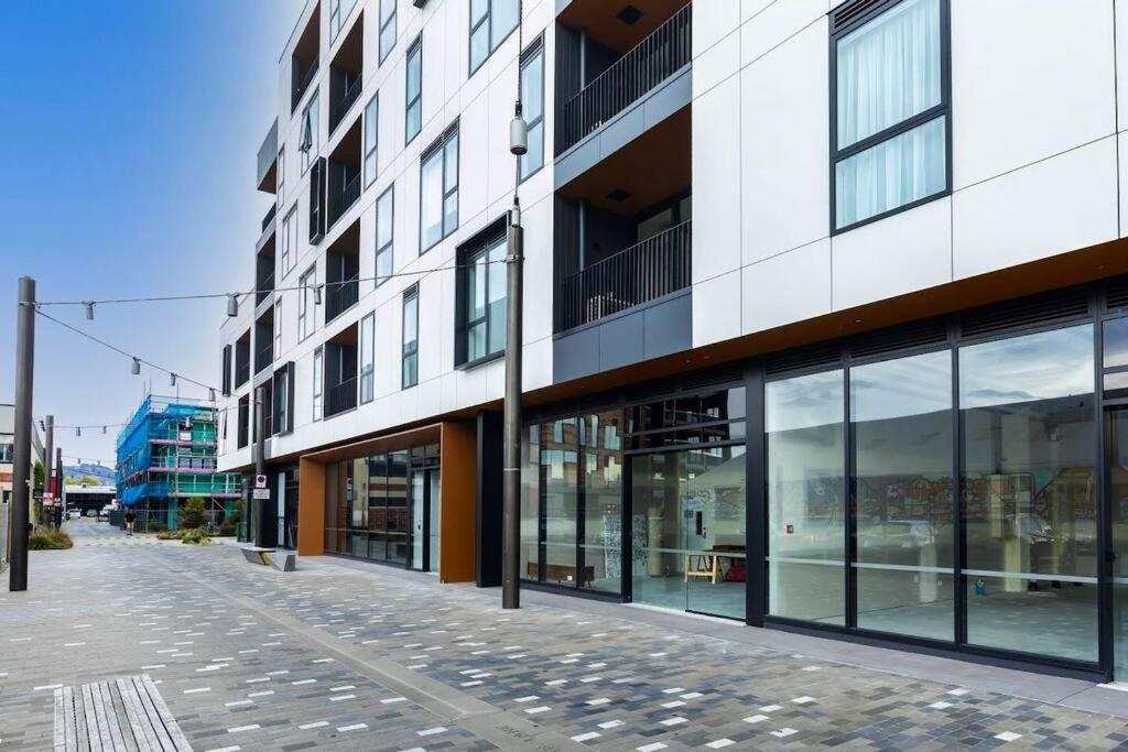 2 Bedrooms Apprtmt Plus Underground Parking In Cbd Κράισττσερτς Εξωτερικό φωτογραφία